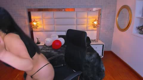 Snapshot of nohemi_louse chatting on 02/21/26, 06:42 Nohemi online show from 02/21/26, 06:42