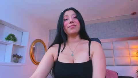 Snapshot of nohemi_louse chatting on 03/26/26, 07:19 Nohemi online show from 03/26/26, 07:19