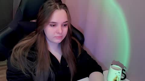 noir_ember_ online show from 11/10/25, 12:26