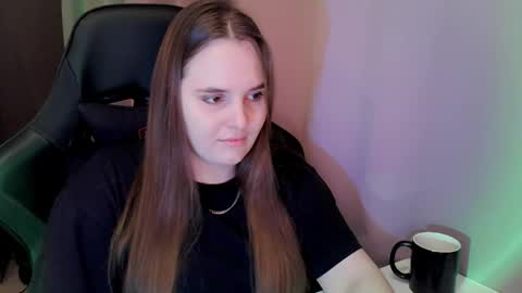 noir_ember_ online show from 12/15/25, 12:42