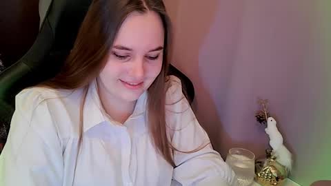 noir_ember_ online show from 01/10/26, 08:16