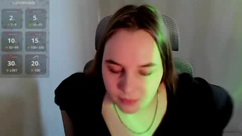 noir_ember_ online show from 06/20/26, 09:34
