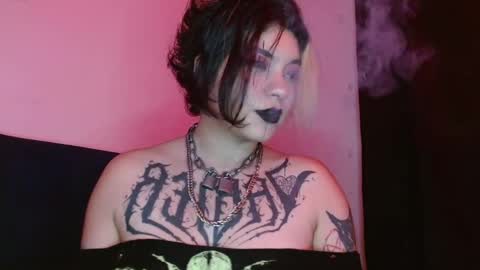 Snapshot of noise_anny chatting on 12/04/24, 01:47 anny online show from 12/04/24, 01:47