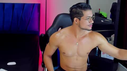 Im Nolan  online show from 03/17/26, 07:39