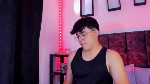 Nolan  online show from 11/04/25, 08:52