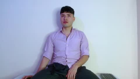 Snapshot of nolanjay chatting on 10/01/25, 02:17 NolanJay69 online show from 10/01/25, 02:17