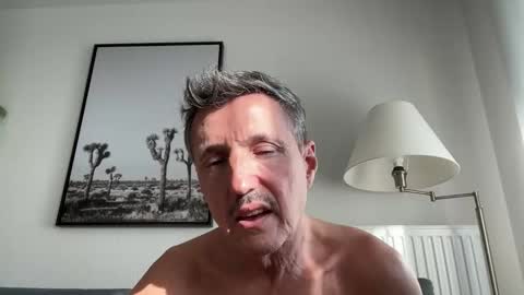 Snapshot of nolo34 chatting on 12/05/25, 12:58 nolo34 online show from 12/05/25, 12:58