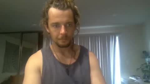 nomadicouple online show from 11/11/25, 11:49