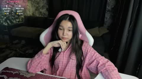 nomi online show from 01/18/26, 07:06