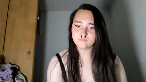 nonbinarybeauty20 online show from 09/11/25, 06:30