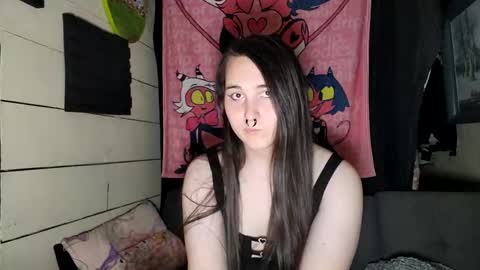nonbinarybeauty20 online show from 05/13/26, 07:17