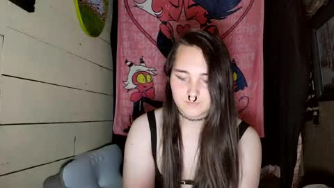 Snapshot of nonbinarybeauty20 chatting on 07/02/26, 10:10 nonbinarybeauty20 online show from 07/02/26, 10:10