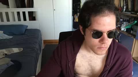 Snapshot of nongay379444 chatting on 12/20/24, 08:28 nongay379444 online show from 12/20/24, 08:28