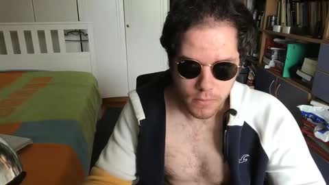 Snapshot of nongay379444 chatting on 12/27/24, 10:55 nongay379444 online show from 12/27/24, 10:55