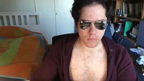 Snapshot of nongay379444 chatting on 12/31/24, 10:37 nongay379444 online show from 12/31/24, 10:37