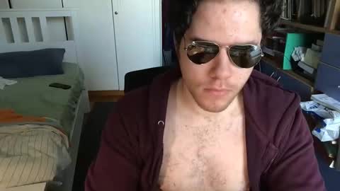 Snapshot of nongay379444 chatting on 01/06/25, 12:24 nongay379444 online show from 01/06/25, 12:24