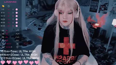 Snapshot of noori_hope chatting on 11/08/25, 10:30 Noori online show from 11/08/25, 10:30