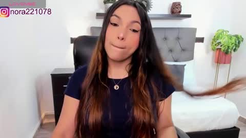 Nora online show from 01/11/25, 02:41