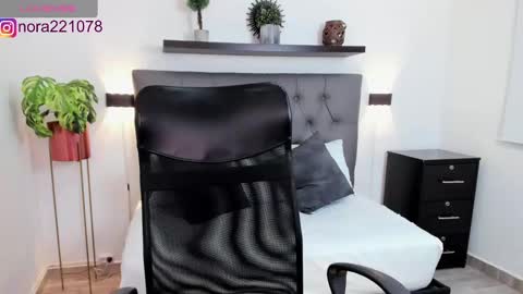 Nora online show from 03/08/25, 02:45