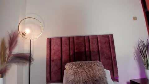 Nora Da Silva online show from 02/25/26, 07:01