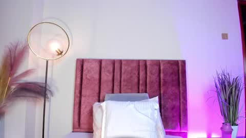 Snapshot of nora_dasilva chatting on 04/11/26, 12:59 Nora Da Silva online show from 04/11/26, 12:59