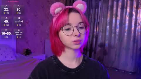 Nora Failure online show from 09/13/25, 10:04