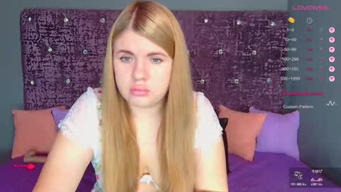 Nora online show from 11/27/25, 01:51