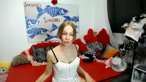 Snapshot of noraohgreys chatting on 06/12/26, 02:27 Nora online show from 06/12/26, 02:27
