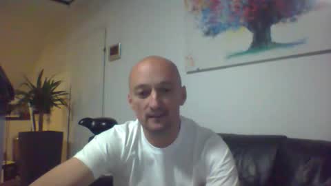 Snapshot of nordicrunner76 chatting on 05/17/26, 12:19 nordicrunner76 online show from 05/17/26, 12:19