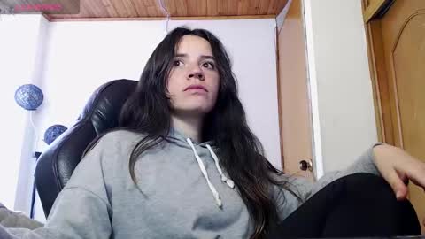 noreen_ online show from 10/29/25, 07:04