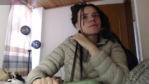 noreen_ online show from 11/11/25, 04:40