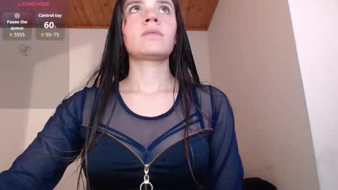 noreen_ online show from 11/19/25, 08:09