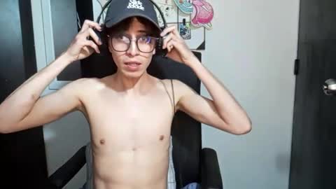 Snapshot of norehg__ chatting on 09/19/25, 08:49 Norehg online show from 09/19/25, 08:49