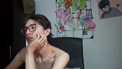 Snapshot of norehg__ chatting on 09/21/25, 09:11 Norehg online show from 09/21/25, 09:11