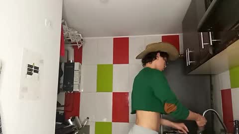 Snapshot of norehg__ chatting on 10/29/25, 09:22 Norehg online show from 10/29/25, 09:22