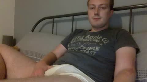 Snapshot of norfolkboy18 chatting on 09/20/25, 07:15 Ollie online show from 09/20/25, 07:15