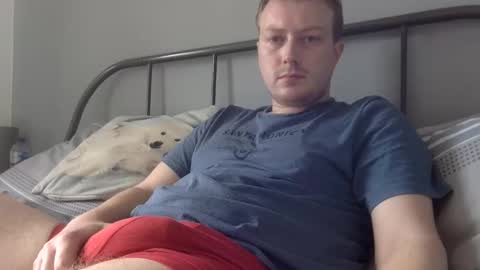 Snapshot of norfolkboy18 chatting on 04/02/26, 10:24 Ollie online show from 04/02/26, 10:24