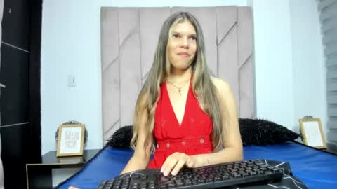 Snapshot of norki_ chatting on 06/27/26, 03:44 Norki online show from 06/27/26, 03:44