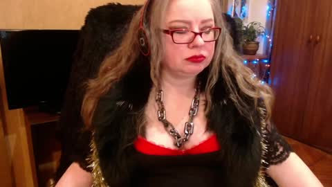Snapshot of norma_gin chatting on 12/31/24, 11:28 miss Tress online show from 12/31/24, 11:28