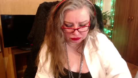 Snapshot of norma_gin chatting on 02/08/25, 01:43 miss Tress online show from 02/08/25, 01:43
