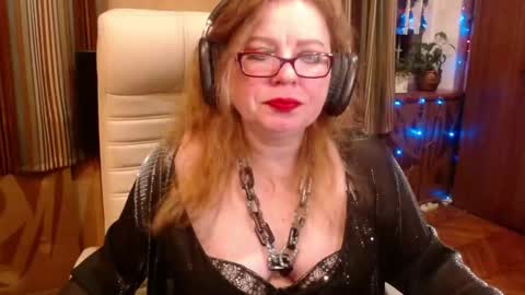 Snapshot of norma_gin chatting on 11/15/25, 11:54 miss Tress online show from 11/15/25, 11:54