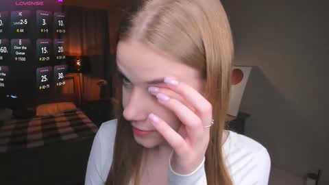 Snapshot of normaemans chatting on 11/06/25, 07:26 Beatrice online show from 11/06/25, 07:26