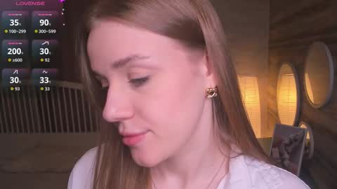 Snapshot of normaemans chatting on 11/17/25, 10:04 Beatrice online show from 11/17/25, 10:04