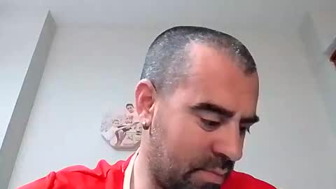 Snapshot of normalito42 chatting on 03/05/25, 07:38 NORMALITO online show from 03/05/25, 07:38