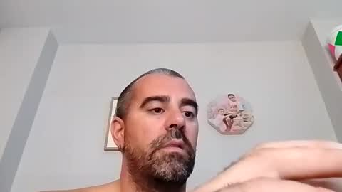 Snapshot of normalito42 chatting on 09/24/25, 12:19 NORMALITO online show from 09/24/25, 12:19