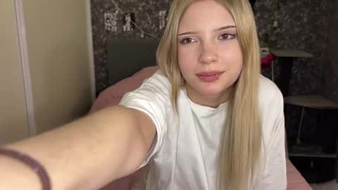 Sofia online show from 03/25/26, 03:07