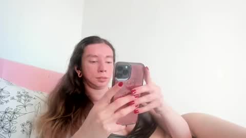 Snapshot of nortar9766 chatting on 12/26/24, 08:32 Emily snow online show from 12/26/24, 08:32