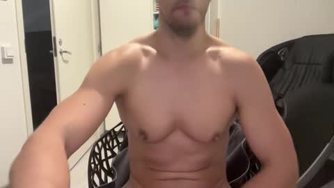 Snapshot of north_guy799643 chatting on 03/18/26, 04:43 north_guy799643 online show from 03/18/26, 04:43