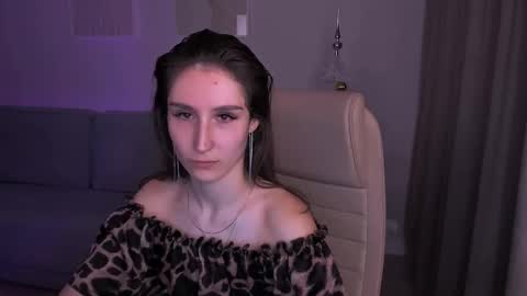 Snapshot of north_valkyrie chatting on 01/31/25, 03:11 Hazel online show from 01/31/25, 03:11