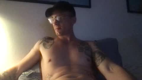 Snapshot of northernv1k1ng chatting on 12/19/25, 03:02 northernv1k1ng online show from 12/19/25, 03:02